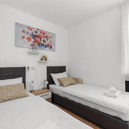 Apartment Grivicic C *